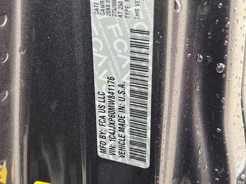 Used 2021 Jeep Wrangler Unlimited Sahara image 30