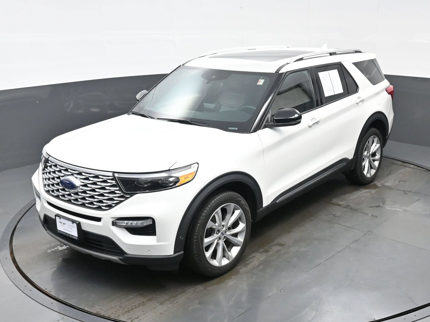 Used 2023 Ford Explorer Platinum w/ Technology Package AWD/4WD image 36