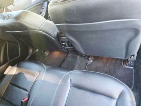 Used 2017 Mercedes-Benz GLA 250 4MATIC image 34