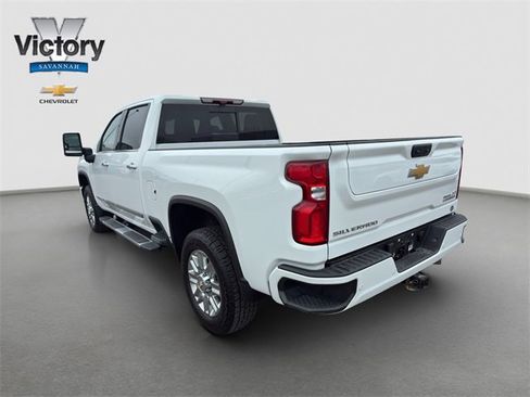 Used 2024 Chevrolet Silverado 3500 High Country w/ High Country Premium Package image 5