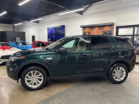 Used 2017 Land Rover Discovery Sport HSE image 4