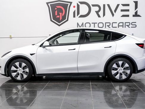 Used 2021 Tesla Model Y Long Range image 13
