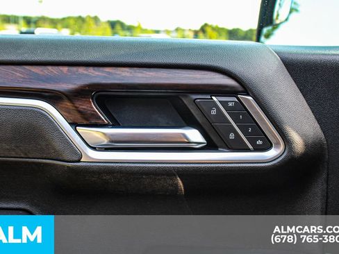 Used 2025 GMC Sierra 1500 SLT RWD image 34