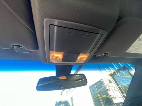 Used 2015 Ford Taurus Limited image 14