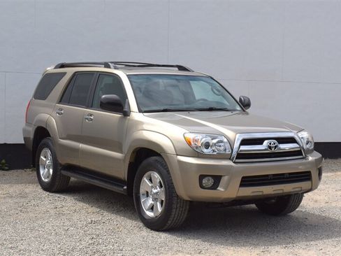 Used 2008 Toyota 4Runner SR5 AWD/4WD image 1