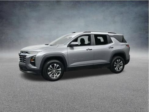 Used 2025 Chevrolet Equinox LT w/ Convenience Package II FWD image 3