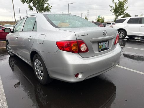 Used 2010 Toyota Corolla LE w/ All Weather Guard Pkg FWD image 7