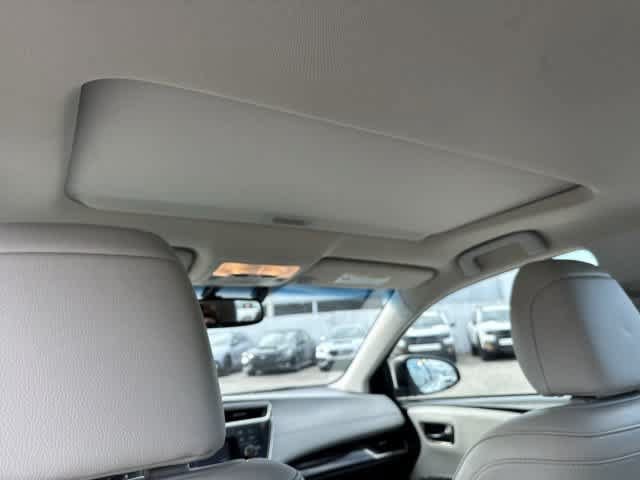 Used 2013 Toyota Avalon XLE Touring FWD image 17