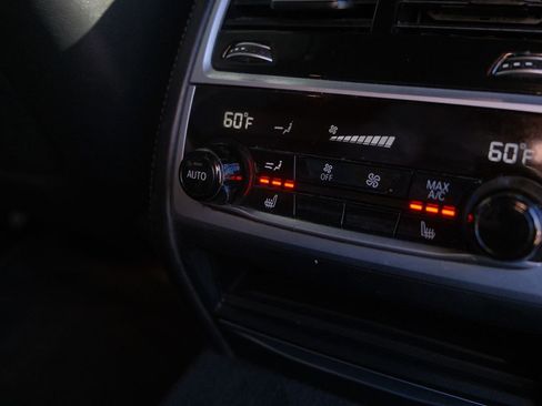 Used 2019 BMW 750i 750i MSport image 40