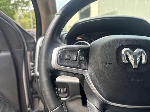 Used 2019 RAM 1500 Big Horn AWD/4WD image 17