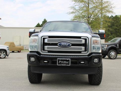 Used 2016 Ford F250 Platinum image 2