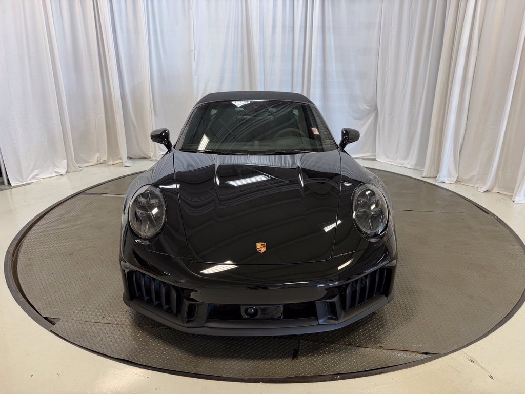 Certified 2025 Porsche 911 Targa 4 GTS AWD/4WD image 40
