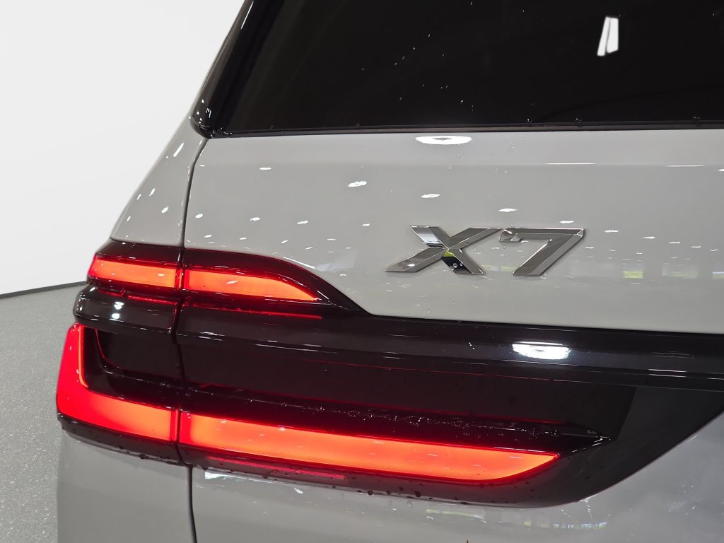 Certified 2024 BMW X7 xDrive40i w/ Executive Package AWD/4WD image 24