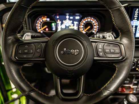 Used 2025 Jeep Wrangler Unlimited Rubicon 392 image 16