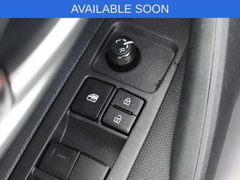 Used 2021 Toyota Corolla LE FWD image 11