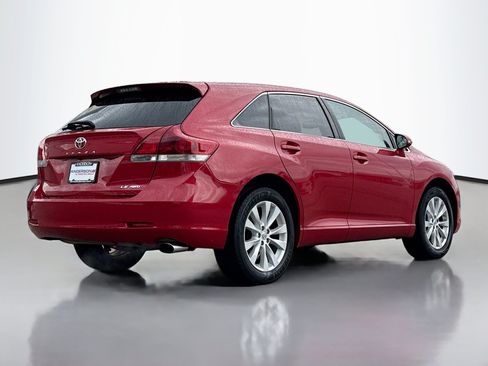 Used 2015 Toyota Venza LE AWD/4WD image 2