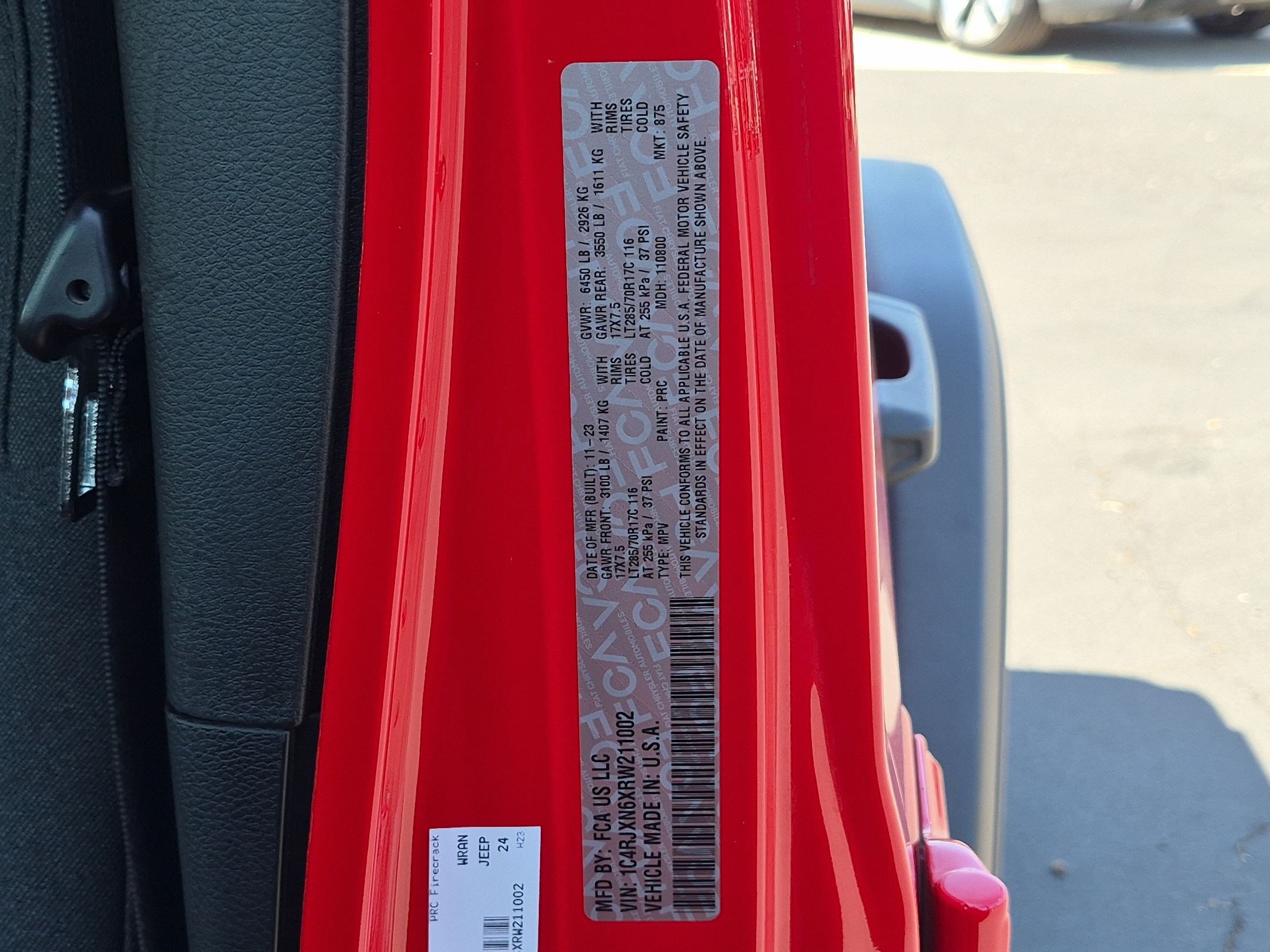 Used 2024 Jeep Wrangler Unlimited AWD/4WD image 33