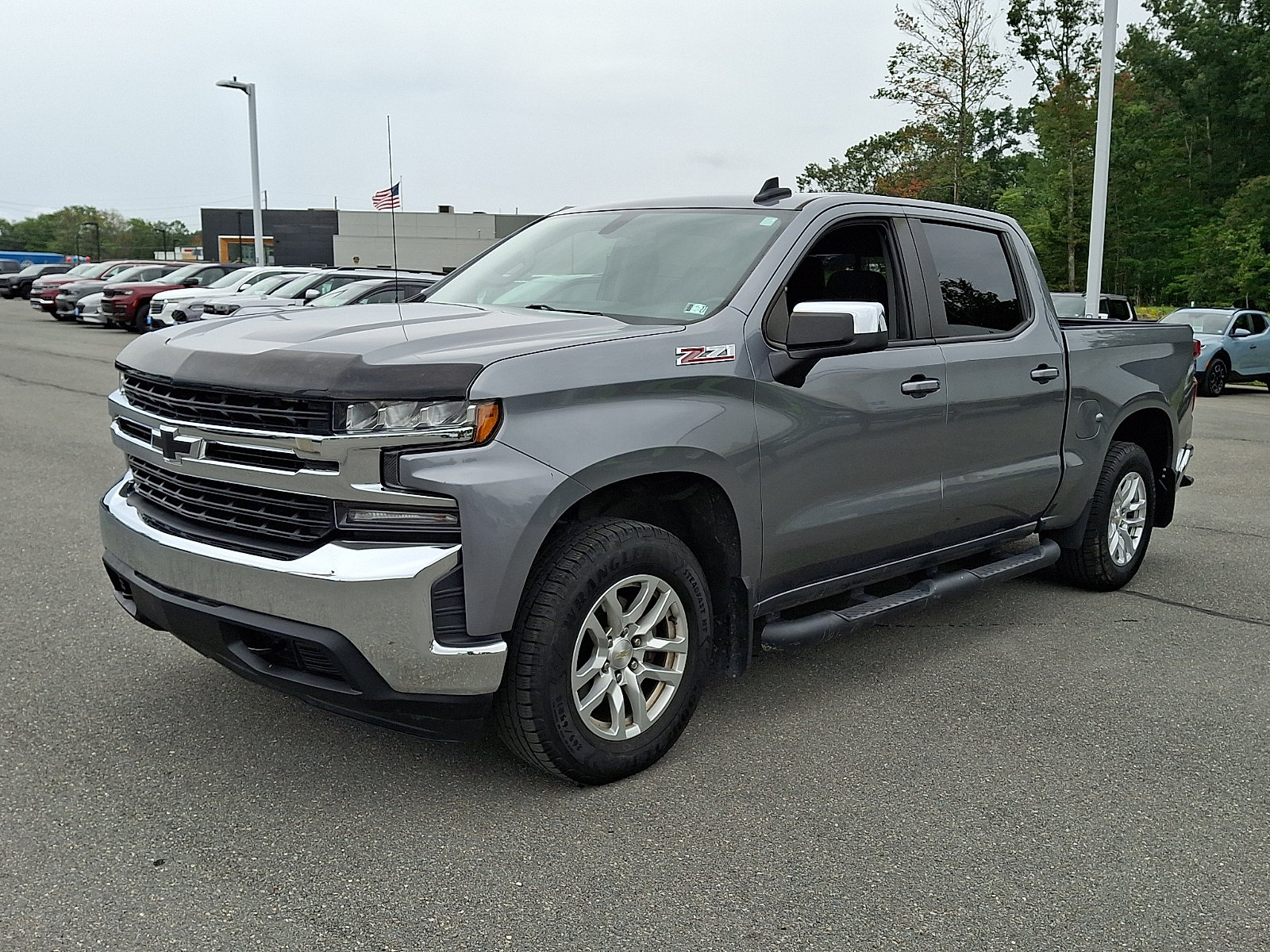 Used 2020 Chevrolet Silverado 1500 LT w/ All-Star Edition AWD/4WD image 3