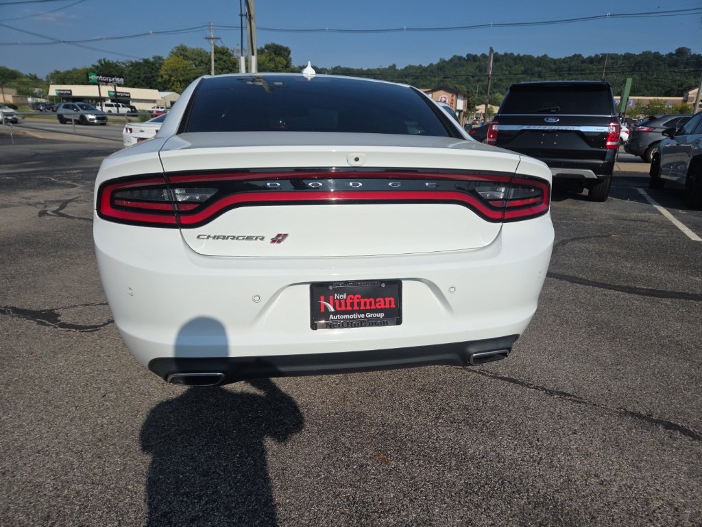 Used 2021 Dodge Charger SXT w/ Driver Convenience Group AWD/4WD image 5