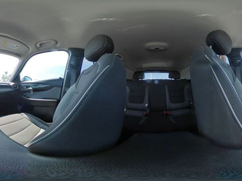 Used 2025 Chevrolet TrailBlazer LT FWD image 43