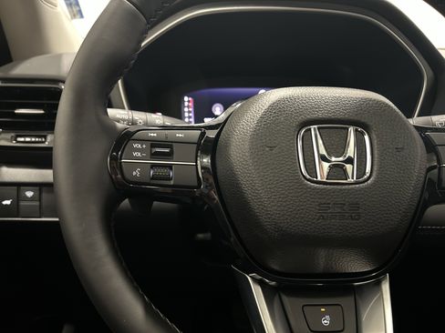 Used 2026 Honda Pilot Elite image 18