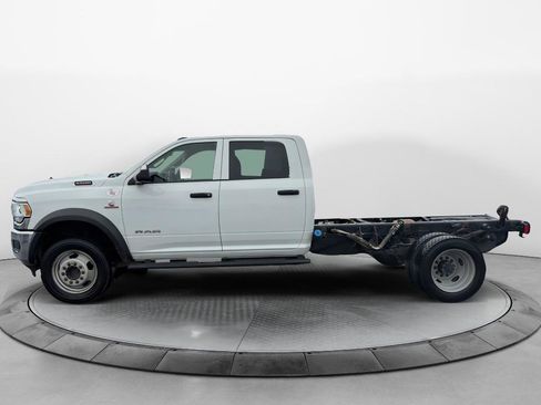 Used 2019 RAM 5500 Tradesman w/ Chrome Appearance Group image 9