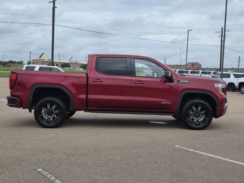Used 2022 GMC Sierra 1500 AT4 w/ AT4 Premium Package AWD/4WD image 4