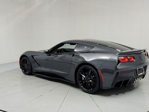 Used 2019 Chevrolet Corvette Stingray Coupe w/ 1LT RWD image 3