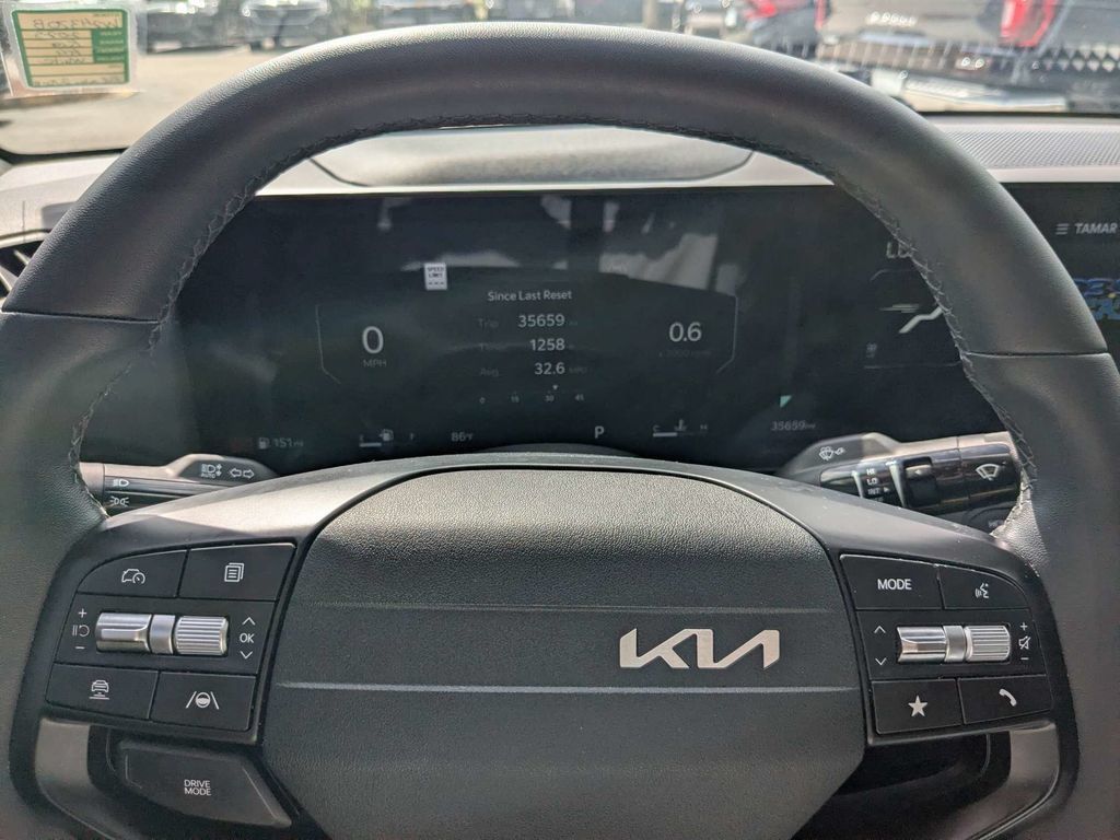 Used 2025 Kia K4 EX FWD image 35