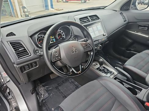 Used 2025 Mitsubishi Outlander Sport ES AWD/4WD image 15
