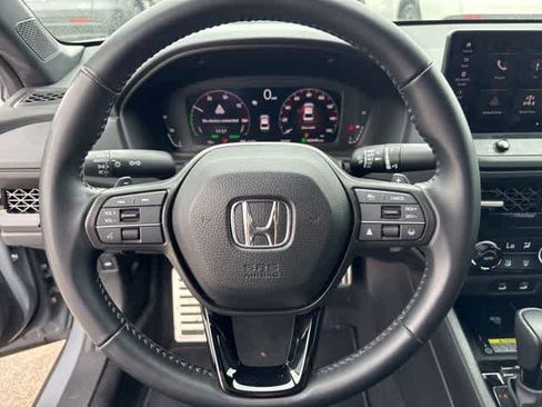 Used 2025 Honda Accord Sport image 14