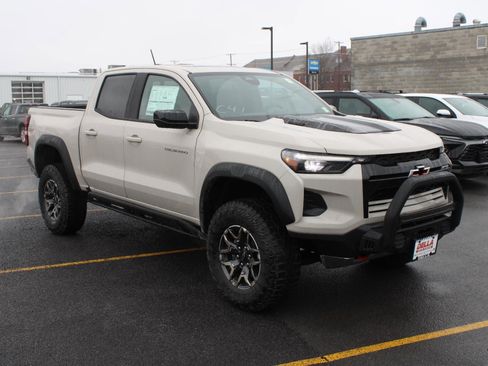 New 2026 Chevrolet Colorado ZR2 w/ Off-Road Front Bumper Package AWD/4WD image 3