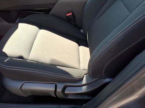 Used 2024 Nissan Rogue S image 7