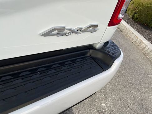 Used 2024 RAM 2500 Big Horn w/ Sport Appearance Package image 13