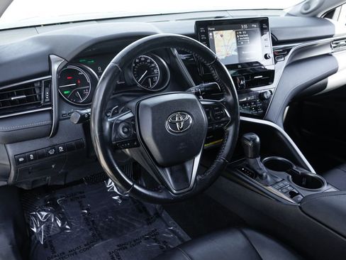 Used 2021 Toyota Camry XSE w/ Navigation Upgrade Package image 17