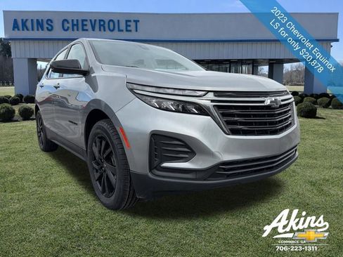 Used 2023 Chevrolet Equinox LS w/ Sport Edition image 4