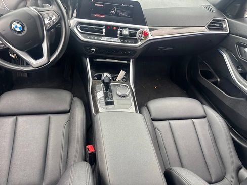 Used 2021 BMW 330i Sedan w/ Convenience Package RWD image 18