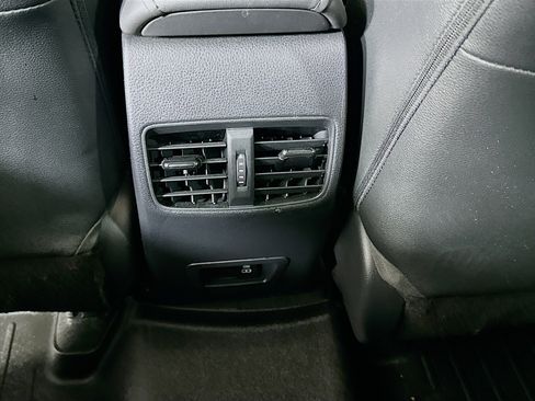 Used 2022 Toyota Corolla Cross XLE w/ Convenience Package image 28