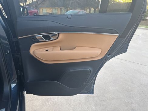 Used 2023 Volvo XC90 B6 Ultimate w/ Protection Package Premier image 15