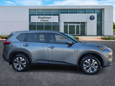 Used 2023 Nissan Rogue SV AWD/4WD image 3