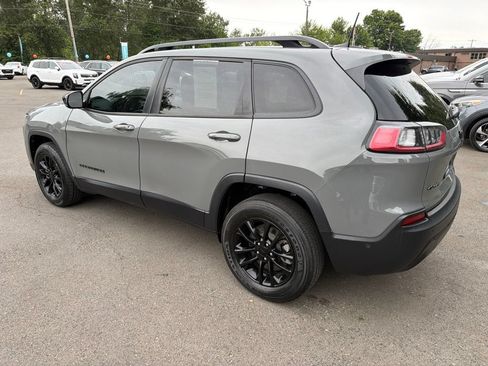 Used 2023 Jeep Cherokee Altitude Lux AWD/4WD image 4