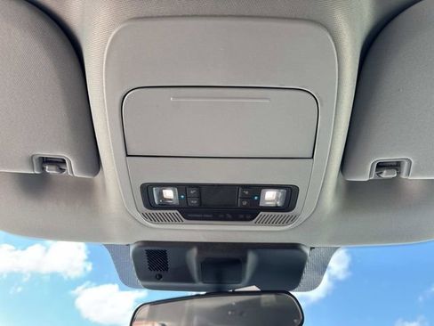 Used 2023 Ford F150 XLT image 32