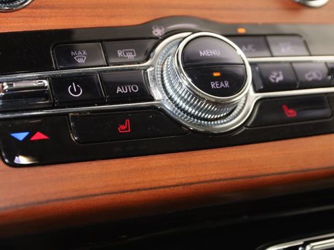 Used 2024 Lincoln Aviator Reserve AWD/4WD image 8