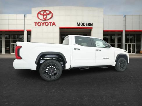 New 2026 Toyota Tundra SR5 image 19