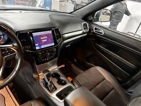 Used 2020 Jeep Grand Cherokee Altitude image 20
