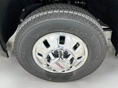New 2026 GMC Sierra 3500 SLE w/ Preferred Package image 31