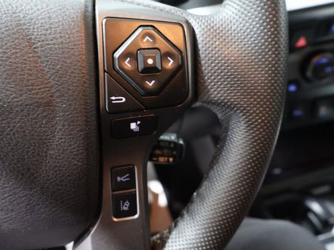 Used 2021 Toyota Tacoma TRD Off-Road image 33