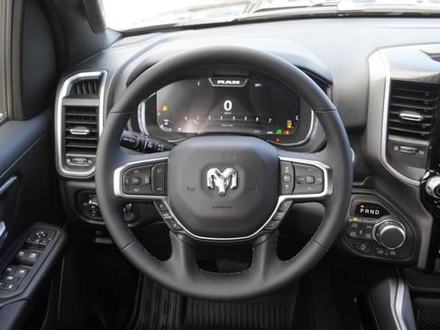 New 2026 RAM 1500 4x4 Crew Cab image 15