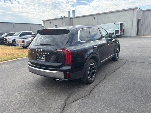 Used 2025 Kia Telluride S FWD image 5