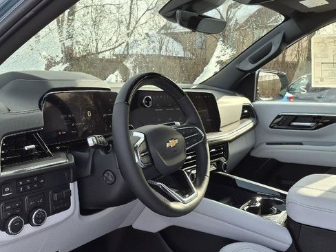 New 2026 Chevrolet Suburban Premier image 13